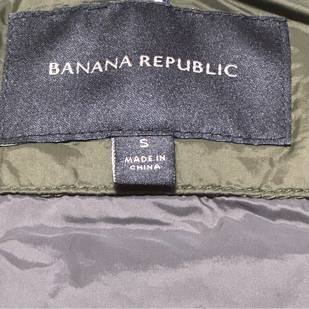 Banana Republic Quilted puffer vest sz Small zip up outerwear winter - Picture 4 of 6